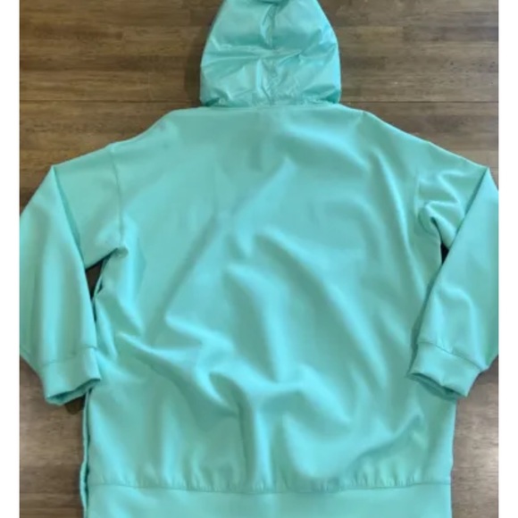 Nike Womens City Ready Pullover Hoodie CJ4020 386 Medium Green New With Tags - Picture 9 of 9